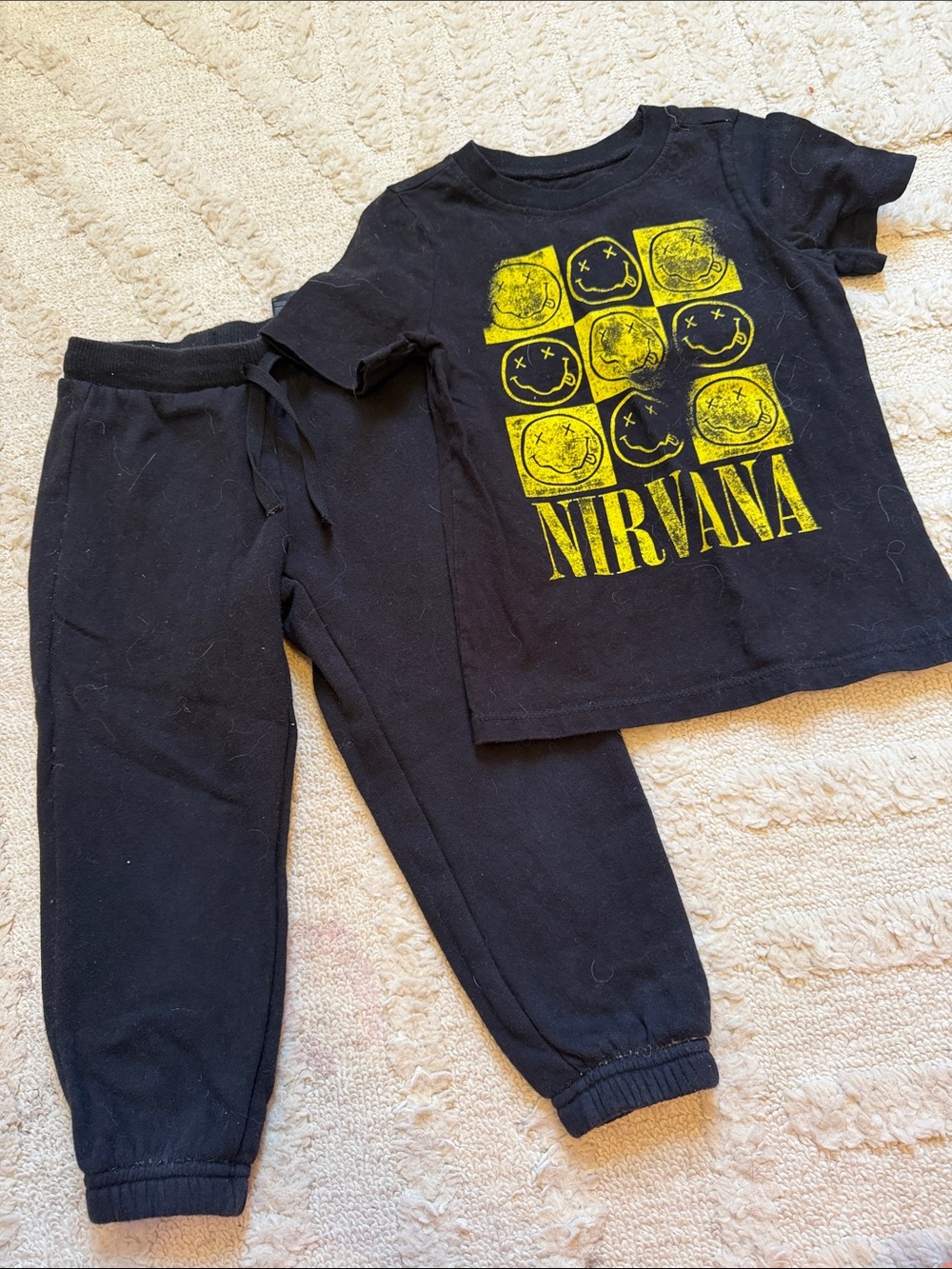 NIRVANA Tee + Black Jogger Sweats 3T